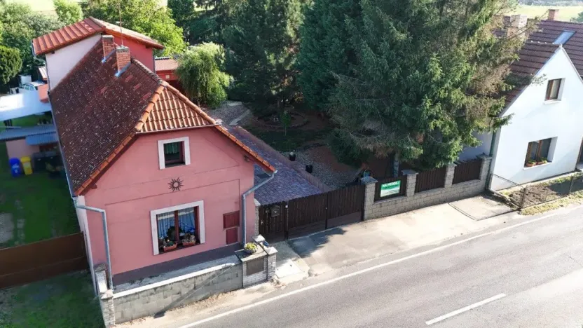 Prodej rodinného domu, Polepy - Okna, 211 m2