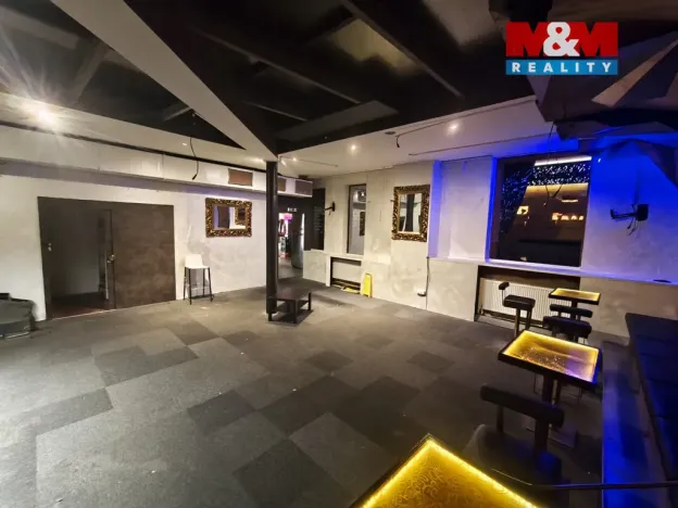 Pronájem restaurace, Ostrava - Moravská Ostrava, Nádražní, 242 m2