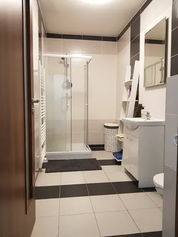 Pronájem bytu 2+kk, Statenice, U Velazu, 47 m2