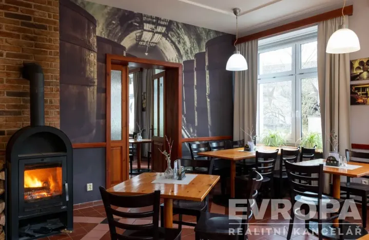 Prodej komerční nemovitosti, Srbsko, K Přívozu, 458 m2