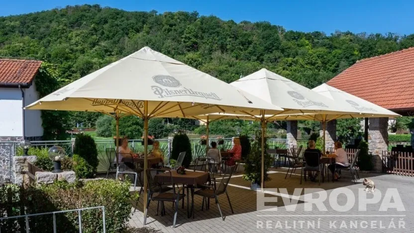 Prodej komerční nemovitosti, Srbsko, K Přívozu, 458 m2