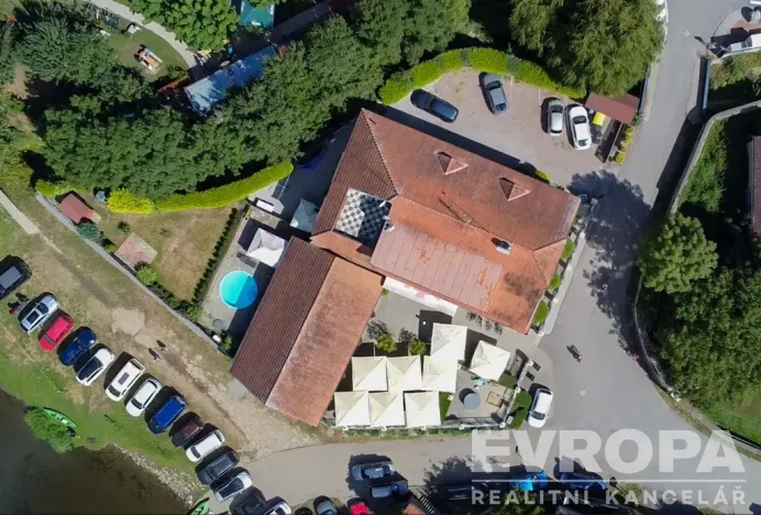 Prodej komerční nemovitosti, Srbsko, K Přívozu, 458 m2