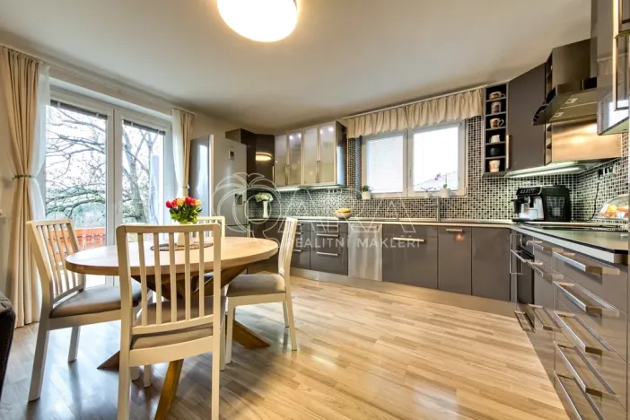 Prodej rodinného domu, Okrouhlo, 140 m2