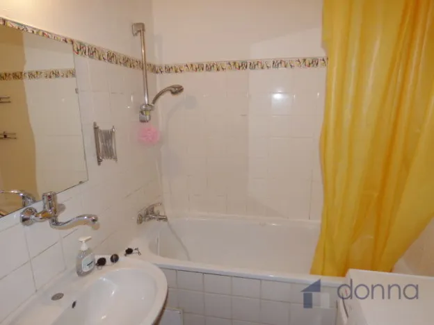 Pronájem bytu 3+1, Praha, Proutěná, 71 m2