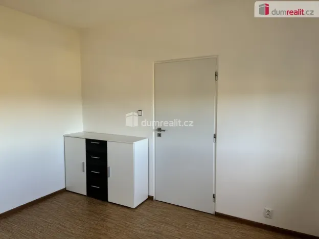 Pronájem bytu 3+1, Český Krumlov - Nádražní Předměstí, Železniční, 63 m2