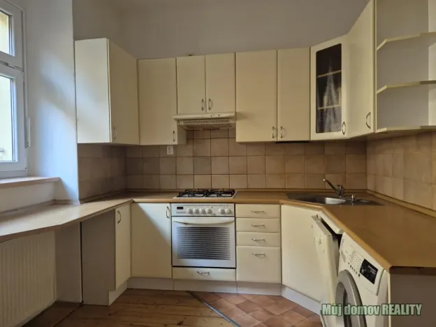 Pronájem bytu 1+1, Praha - Holešovice, Osadní, 38 m2