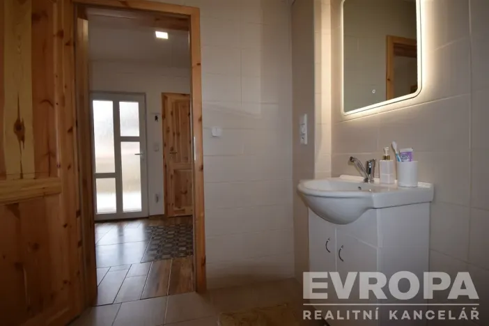 Prodej rodinného domu, Zásmuky - Nesměň, 72 m2