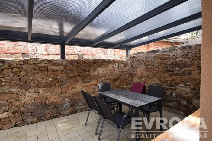 Prodej rodinného domu, Zásmuky - Nesměň, 72 m2