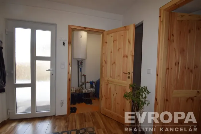 Prodej rodinného domu, Zásmuky - Nesměň, 72 m2