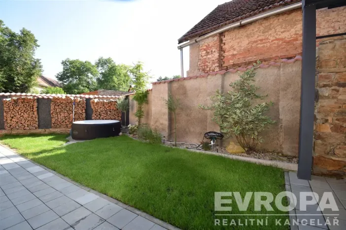 Prodej rodinného domu, Zásmuky - Nesměň, 72 m2