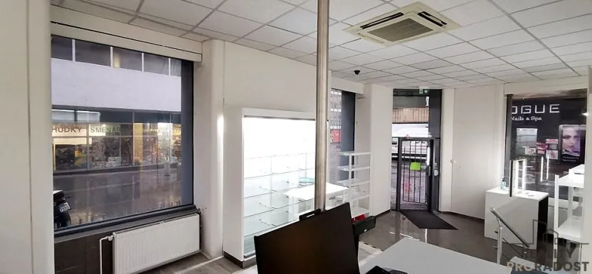 Pronájem obchodního prostoru, Brno - Brno-město, 128 m2