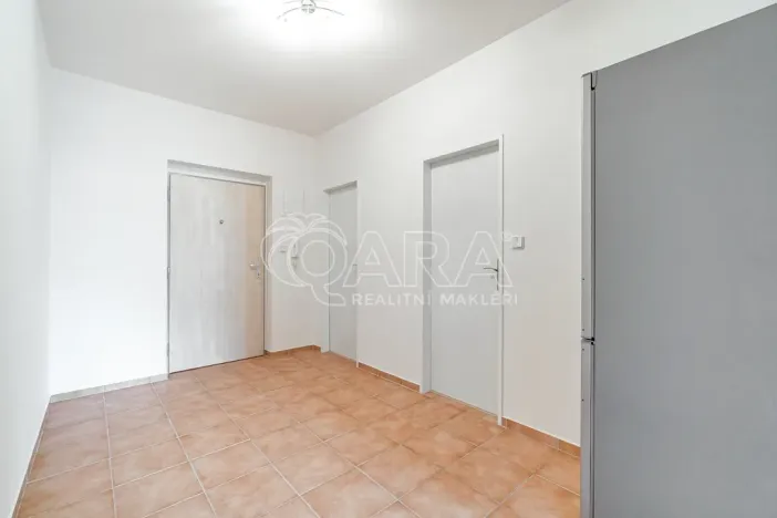 Prodej bytu 1+kk, Holubice - Kozinec, Buková, 40 m2