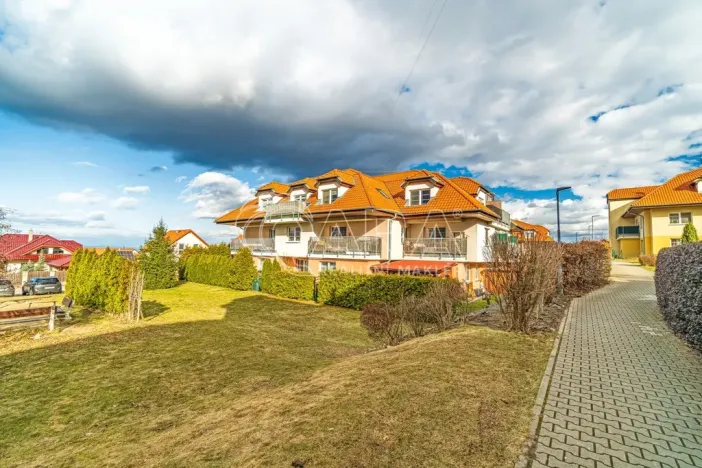 Prodej bytu 1+kk, Holubice - Kozinec, Buková, 40 m2