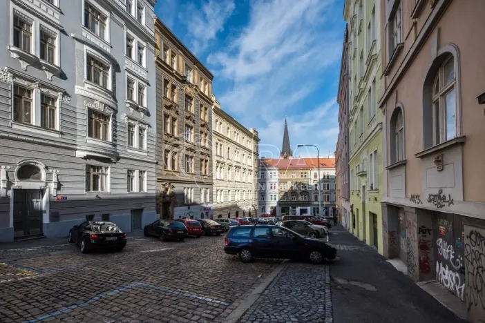 Pronájem bytu 2+kk, Praha, Chvalova, 51 m2