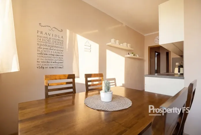 Prodej bytu 2+1, Ústí nad Labem - Severní Terasa, Višňová, 61 m2