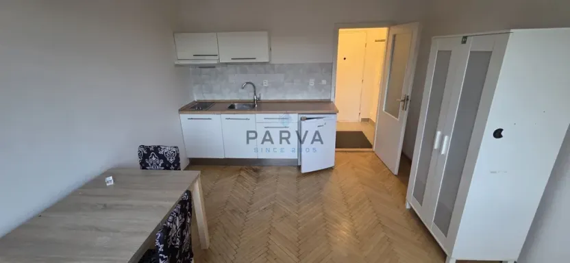 Pronájem bytu 1+kk, Plzeň - Doubravka, Popelnicová, 20 m2