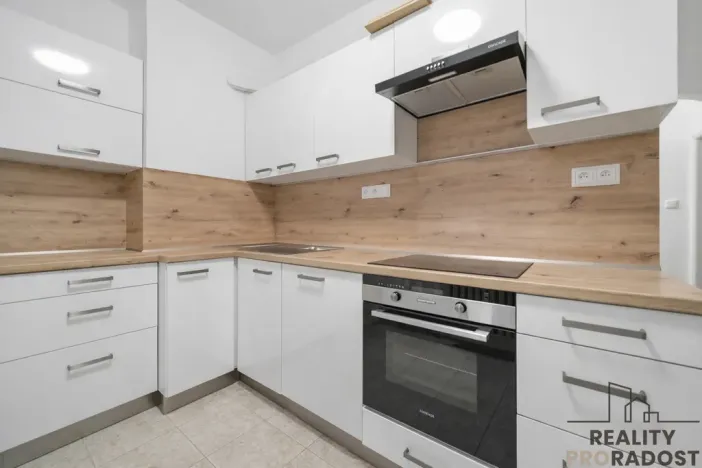 Pronájem bytu 3+1, Pardubice - Zelené Předměstí, Pichlova, 65 m2