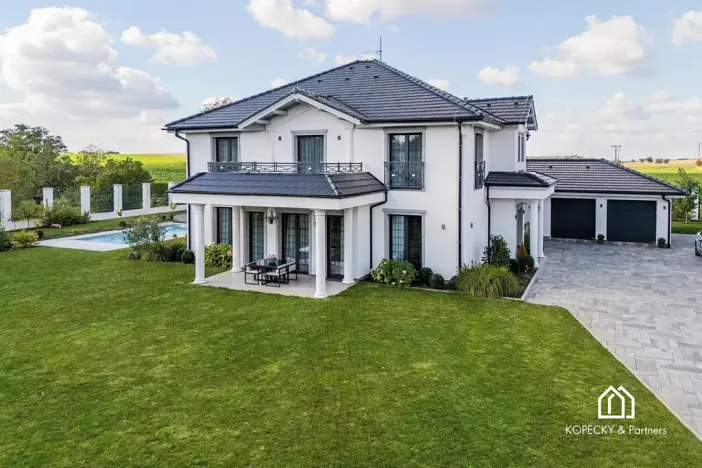 Prodej rodinného domu, Přezletice, Čakovická, 405 m2