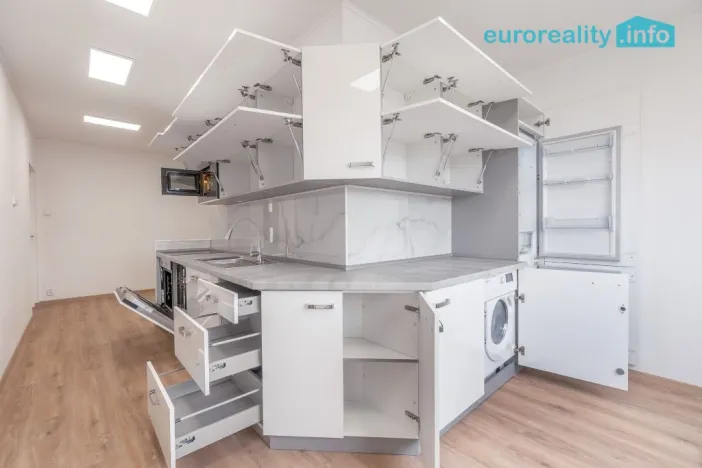 Prodej bytu 3+1, Doksy, Pražská, 64 m2