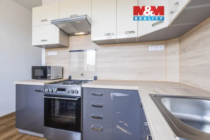 Pronájem bytu 2+1, Praha - Malešice, Počernická, 51 m2