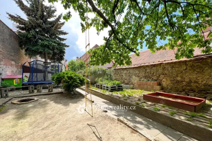 Prodej obchodního prostoru, Znojmo, Horní Česká, 300 m2