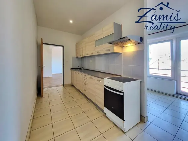 Pronájem bytu 2+kk, Nové Strašecí, U Školy, 52 m2