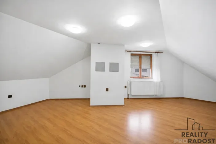 Prodej vícegeneračního domu, Konárovice, 300 m2