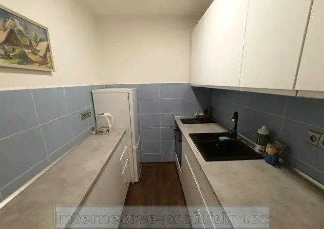 Pronájem bytu 2+kk, Praha - Kobylisy, Frýdlantská, 48 m2