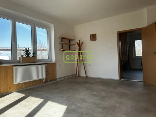 Pronájem bytu 2+kk, Tetčice, Nádražní, 56 m2