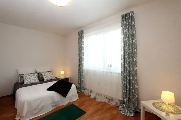 Pronájem bytu 2+kk, Pardubice - Trnová, Jozefa Gabčíka, 55 m2