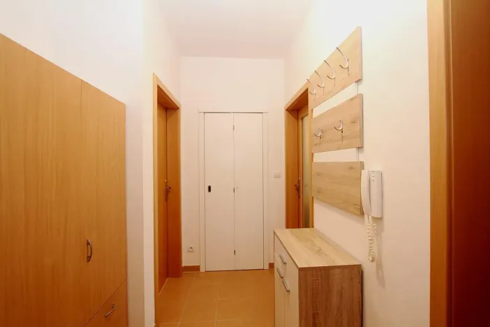 Pronájem bytu 2+kk, Pardubice - Trnová, Jozefa Gabčíka, 55 m2