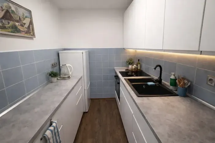 Pronájem bytu 2+kk, Praha - Kobylisy, Frýdlantská, 44 m2