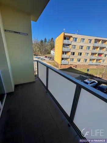 Prodej bytu 1+1, Hostinné, Sídliště, 37 m2