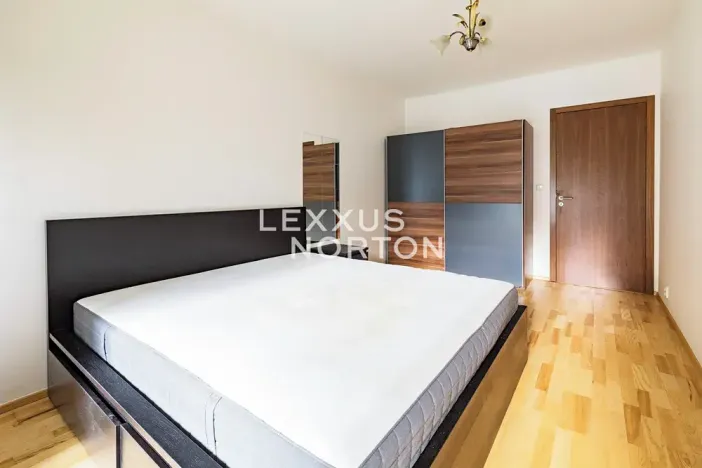 Pronájem bytu 2+kk, Praha - Žižkov, Jeseniova, 62 m2