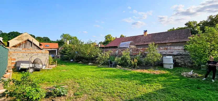 Prodej vícegeneračního domu, Hředle, 398 m2