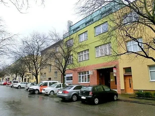 Pronájem kanceláře, Zlín, Sadová, 33 m2