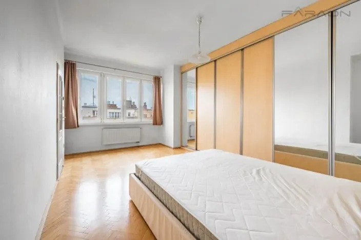 Pronájem bytu 2+kk, Praha - Vršovice, 28. pluku, 48 m2