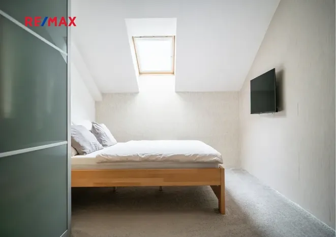 Prodej bytu 2+kk, Hradec Králové, Za Škodovkou, 68 m2