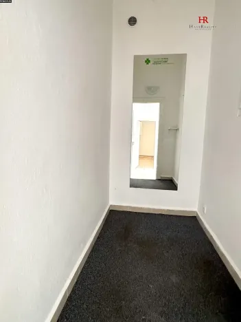 Pronájem obchodního prostoru, Benešov, Hráského, 80 m2