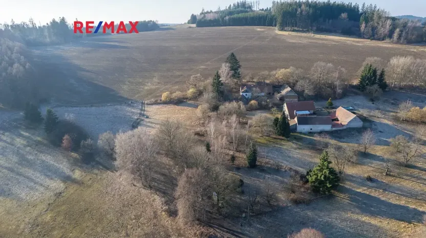 Prodej pozemku pro bydlení, Votice, 2465 m2