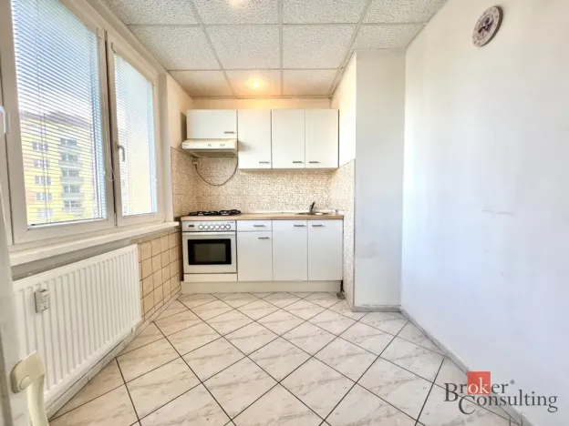 Prodej bytu 2+1, Chomutov, Pod Břízami, 52 m2