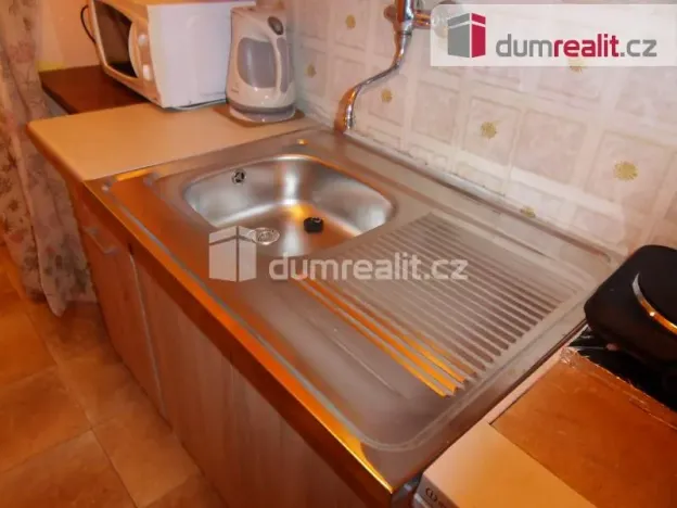 Pronájem bytu 1+kk, Praha - Strašnice, U hranic, 34 m2