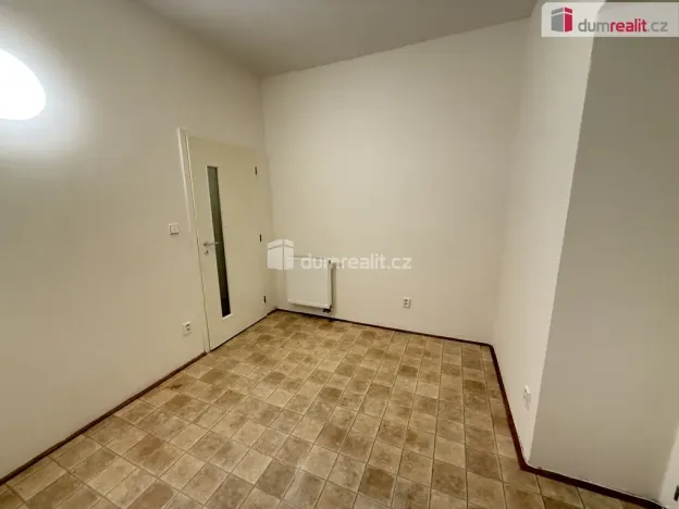 Pronájem bytu 2+kk, Praha - Smíchov, Drtinova, 35 m2