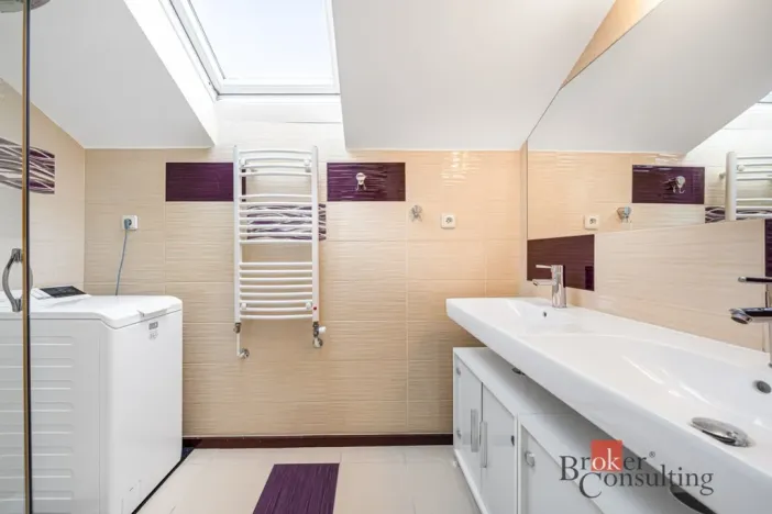 Prodej atypického bytu, Karlovy Vary, Raisova, 121 m2