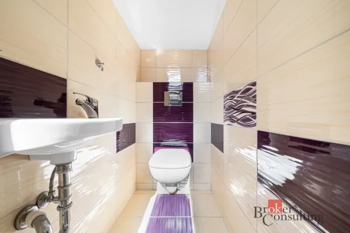 Prodej atypického bytu, Karlovy Vary, Raisova, 121 m2