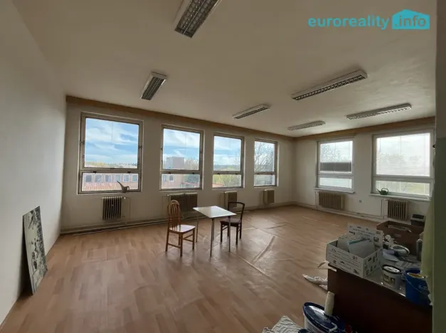 Pronájem kanceláře, Mariánské Lázně, třída Vítězství, 400 m2