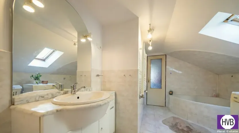 Pronájem rodinného domu, Holubice, V Průhonu, 170 m2