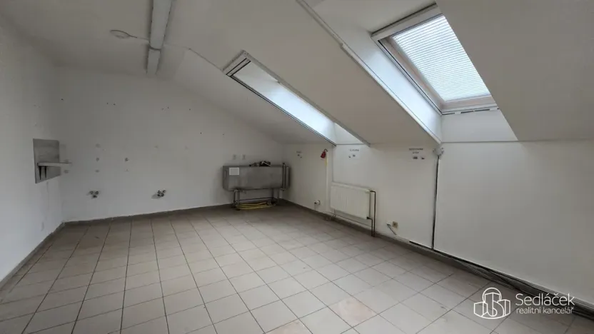 Pronájem výrobních prostor, Sokolov, Trocnovská, 876 m2