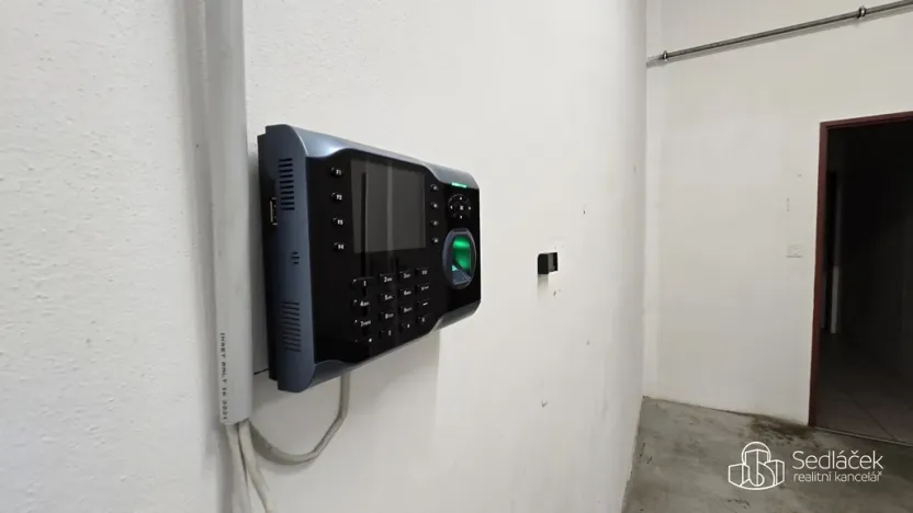 Pronájem výrobních prostor, Sokolov, Trocnovská, 876 m2