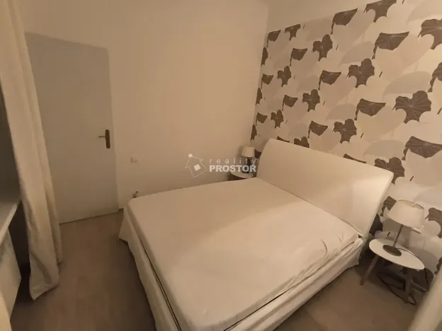 Pronájem bytu 2+kk, Praha - Smíchov, Na Václavce, 39 m2